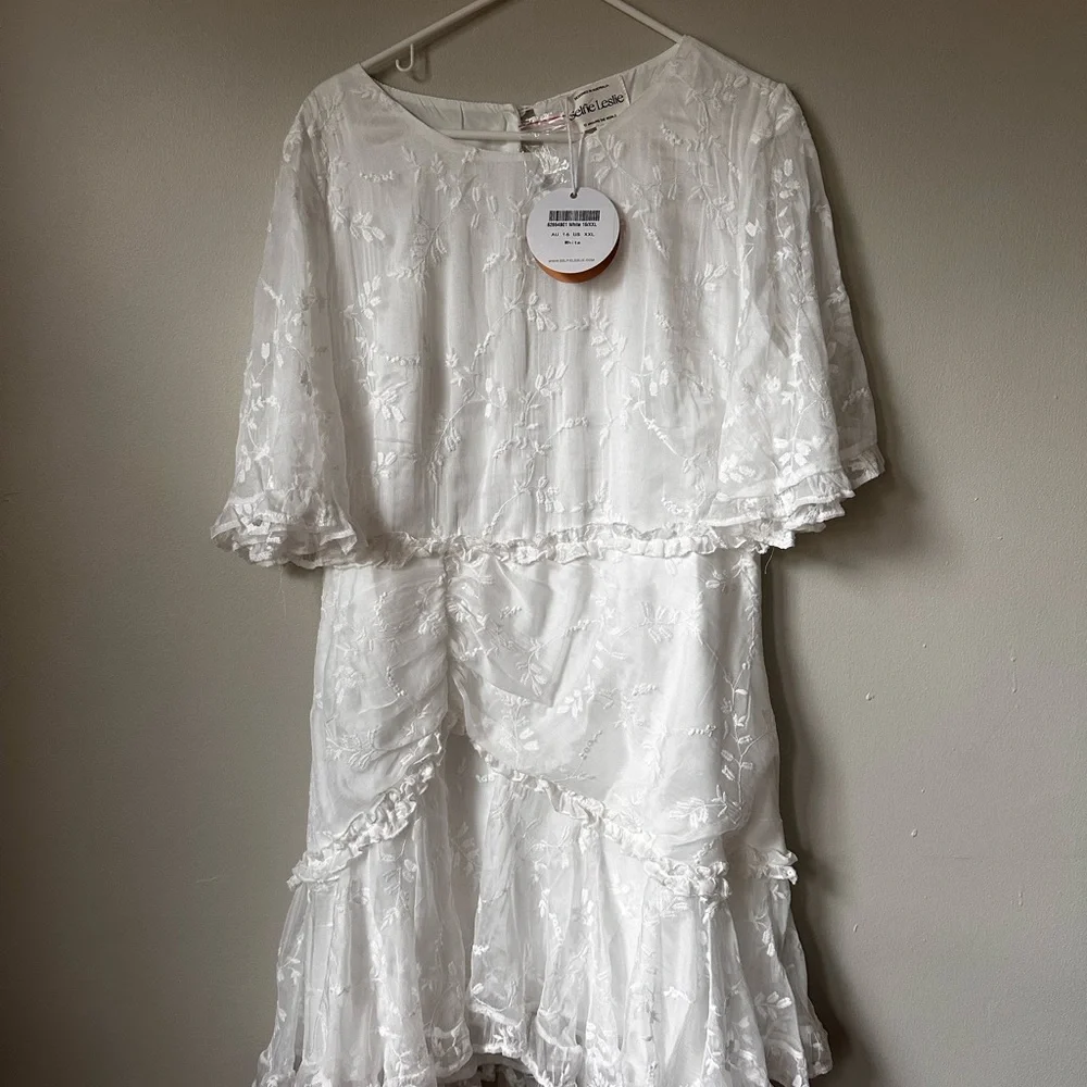Selfie Leslie Ivory Embroidered Dress - Picture 2 of 8